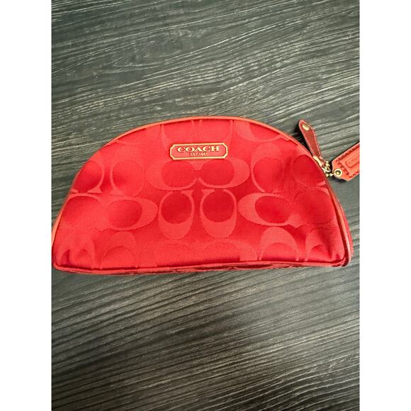 Coach x Estée Lauder Limited Edition Holiday 2010 Cosmetics Red Monogram Case - Picture 1 of 8